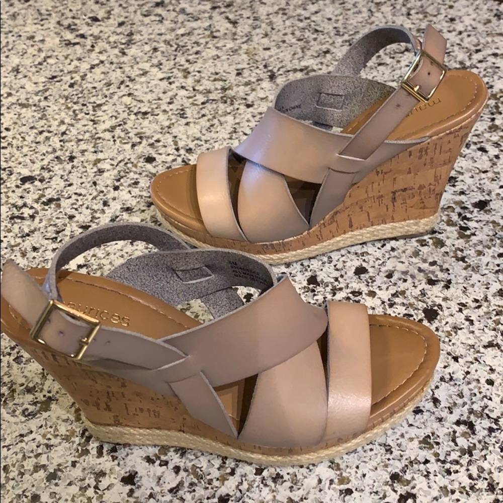 Cute sandal, cork wedge - size 6